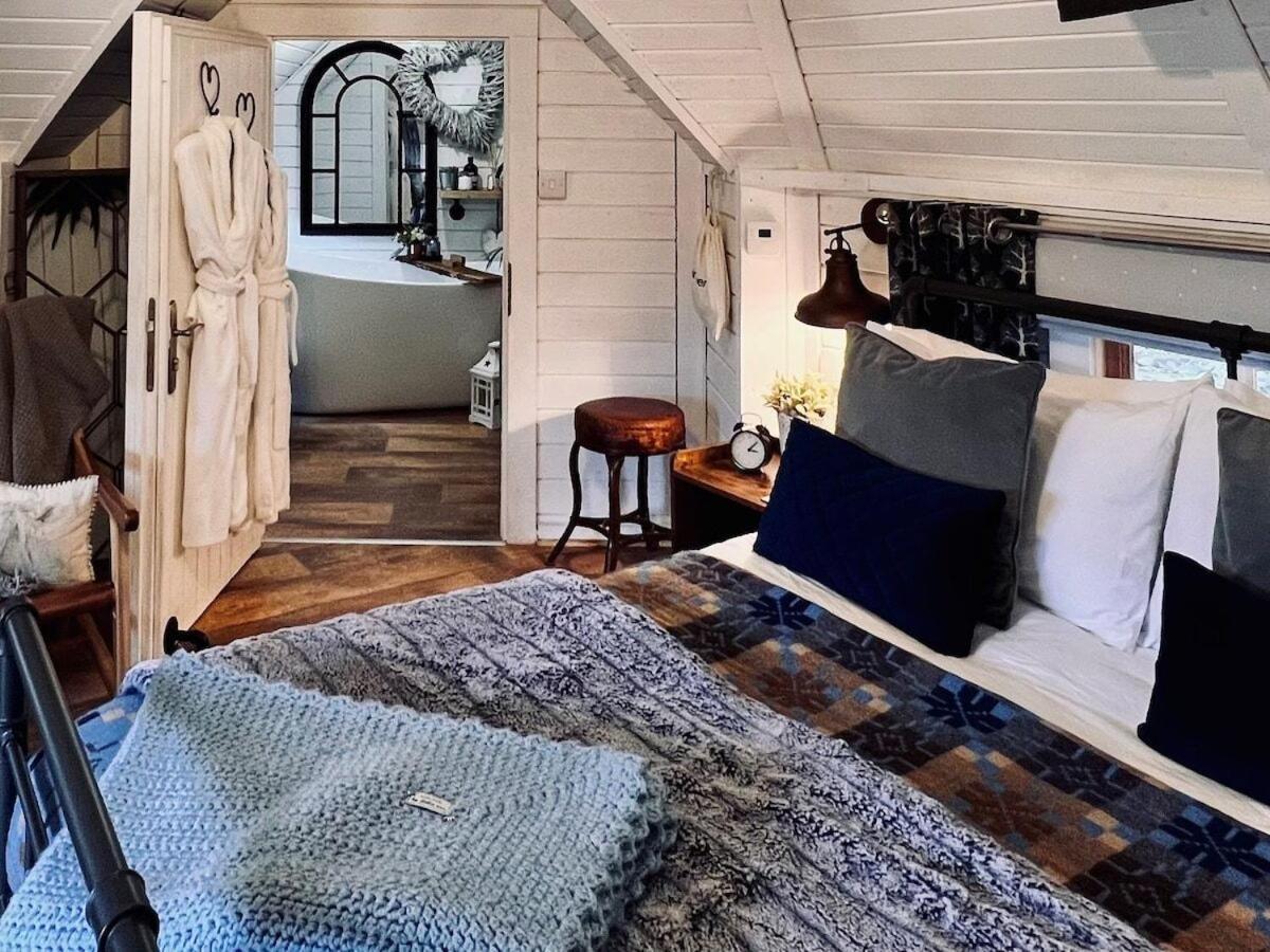 Ein Trysor Cudd Cabin Pont Sticill Exterior foto
