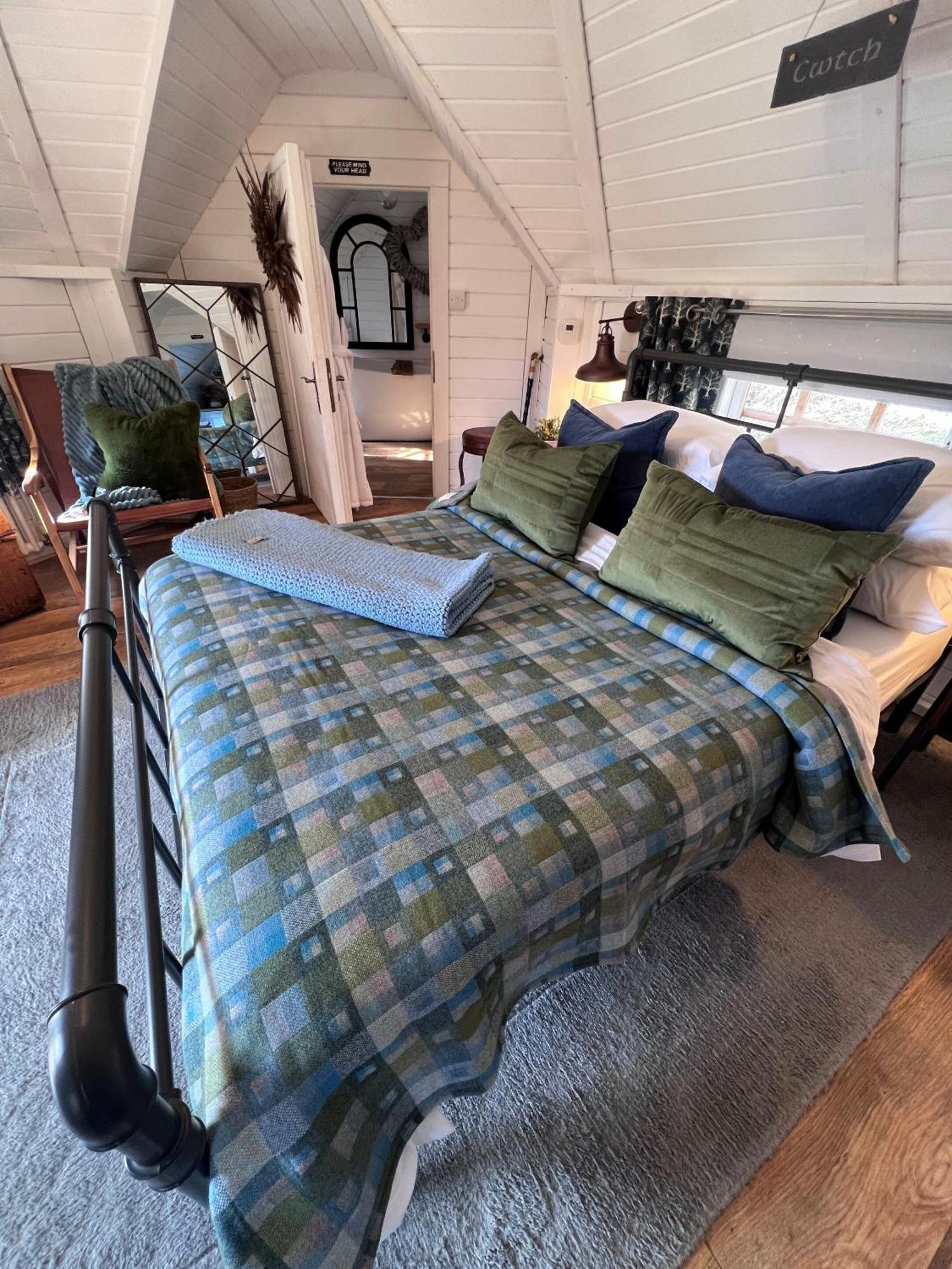 Ein Trysor Cudd Cabin Pont Sticill Exterior foto